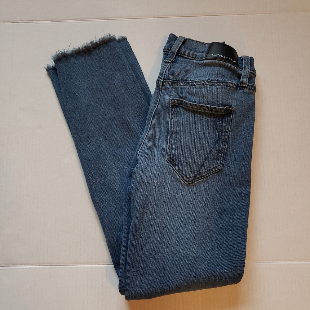 Kendall + Kylie The High Rise Slim Straight Jeans 0/24